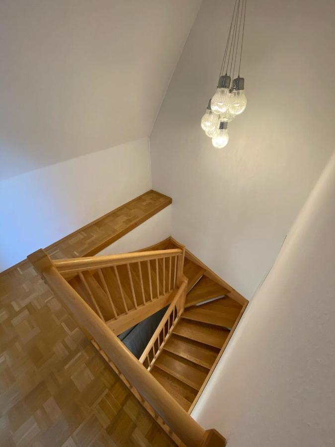 شيمنيتز Loft + Balkon In Historischem Altbau Am Marktplatz المظهر الخارجي الصورة