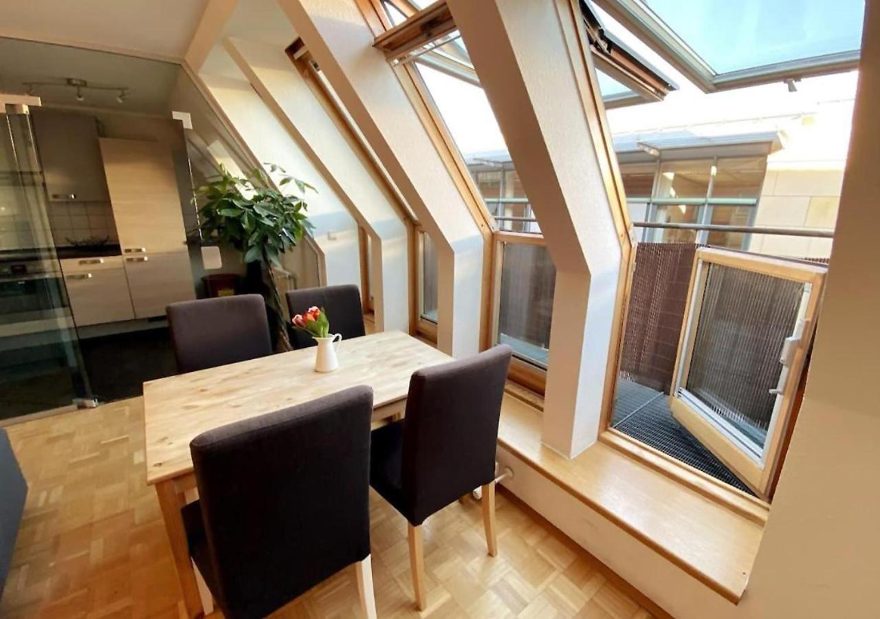 شيمنيتز Loft + Balkon In Historischem Altbau Am Marktplatz المظهر الخارجي الصورة